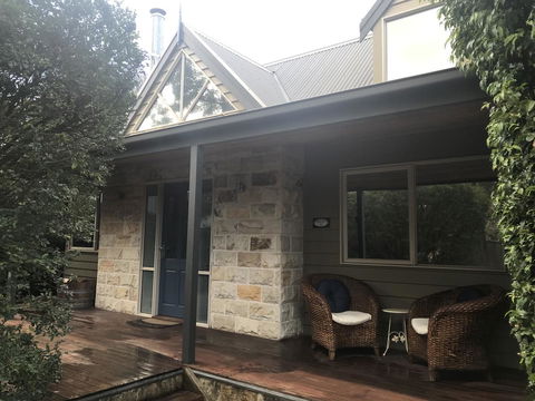 Two Truffles Cottages - Inverell Accommodation 1