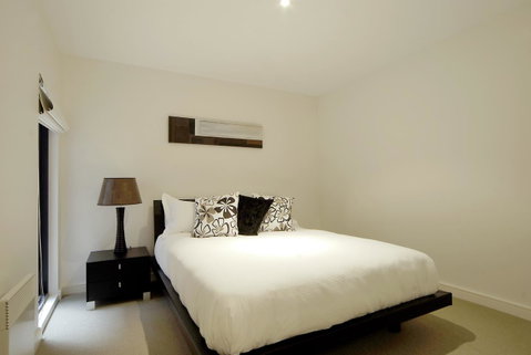 C-Scape Water Front Apartment - Inverell Accommodation 6