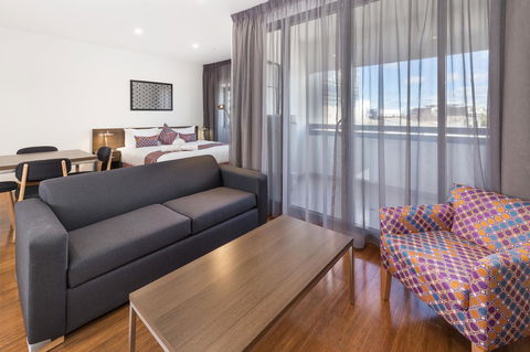 City Edge Dandenong Apartment Hotel - Inverell Accommodation 0