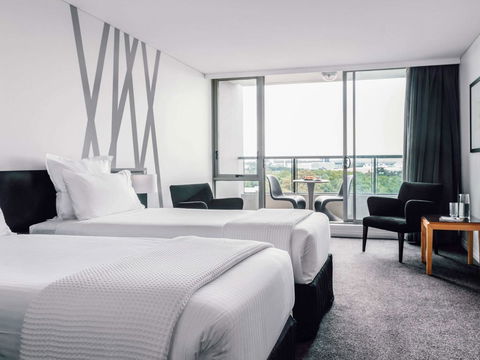 Quay West Suites Melbourne - Inverell Accommodation 8