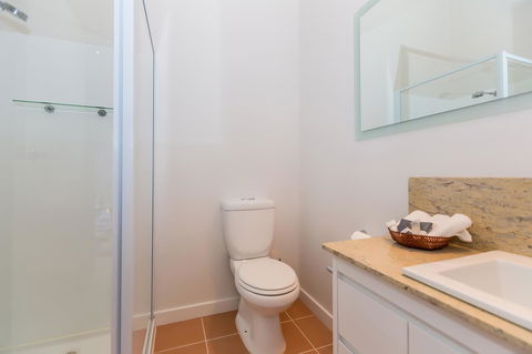 Cottages For Couples - Inverell Accommodation 12