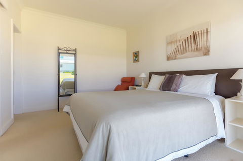 Cottages For Couples - Inverell Accommodation 16