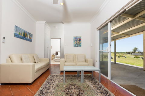 Cottages For Couples - Inverell Accommodation 28