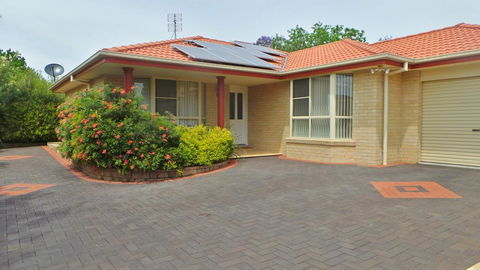 The Bell House - Inverell Accommodation 0