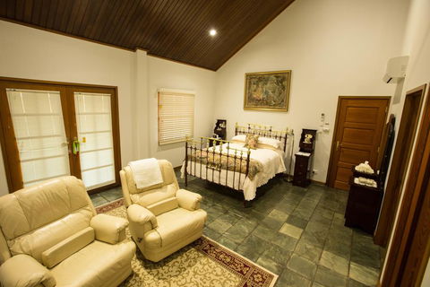 The Block Vista B&B - Inverell Accommodation 1