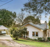 The Caretakers Cottage - Inverell Accommodation