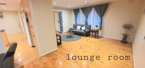 The Flower Homestay - Inverell Accommodation 0