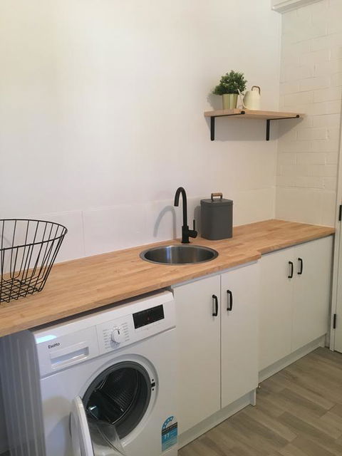 The Gathering Ground - Spacious Entertainer In Toowoomba City - Inverell Accommodation 3