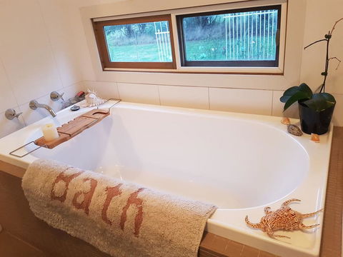 The Gurdies Room With Amazing Sunset Views - Inverell Accommodation 2