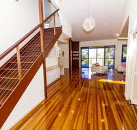 The Holiday House - Inverell Accommodation