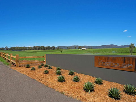 The Longhouse - Suite 1 - Inverell Accommodation 1