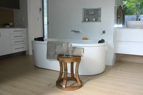 The Luxury Eco Rainforest Retreat - Inverell Accommodation 2