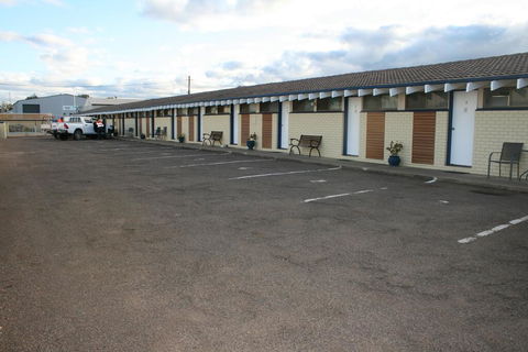The Plains Motor Inn - Inverell Accommodation 1