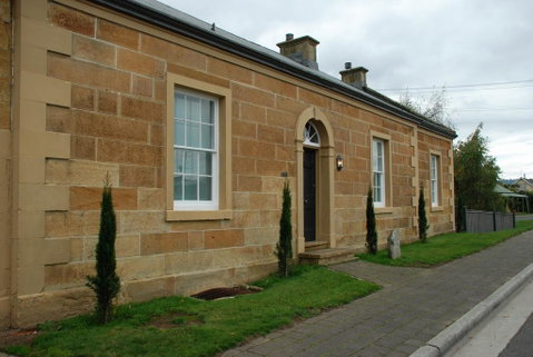 The Red Feather Inn - Inverell Accommodation 1