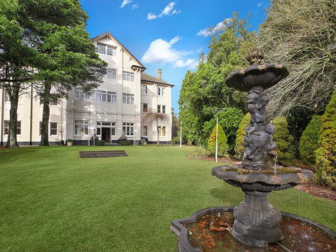 The Robertson Hotel - Inverell Accommodation 1