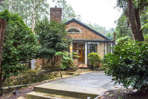The Stone On The Hill - 3 Bedroom House - Inverell Accommodation 1