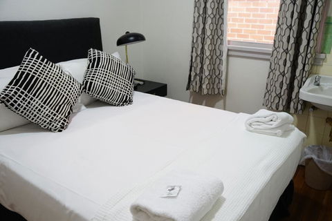 The Tamworth Hotel - Inverell Accommodation 2
