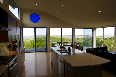 The Wave Oasis SC B&B - Inverell Accommodation 2