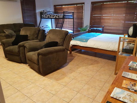 Theme Park Getaway - Inverell Accommodation 3