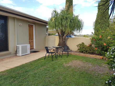 Theme Park Getaway - Inverell Accommodation 0