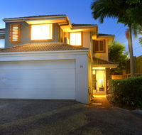 Theme Park HolidayTownhouse - Inverell Accommodation