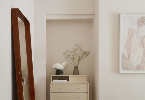 Three Rooms Sydney - Inverell Accommodation 1