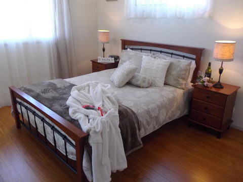 Tinaroo Sunset Retreat - Inverell Accommodation 3