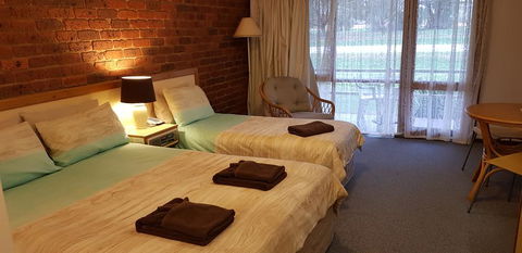 Tooleybuc Club Motor Inn - Inverell Accommodation 2