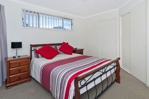 TOPVIEWS - 15Second Av BH - Inverell Accommodation 3