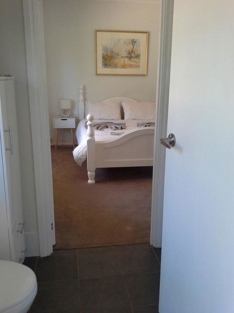 Tree Lodge - Inverell Accommodation 1