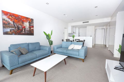 Trendy, Self Contained Inner City Apartment - Inverell Accommodation 0