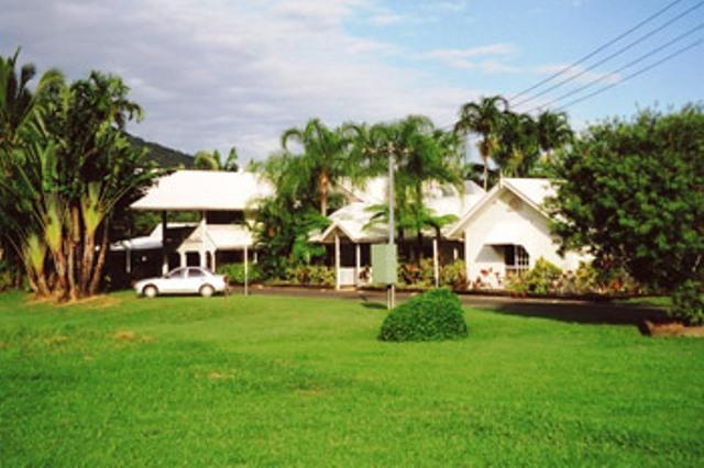 Tully Heads QLD Inverell Accommodation