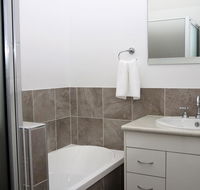 Two On Sunset - Inverell Accommodation
