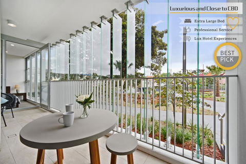 Ultra Modern, Luxurious Apartment In Tranquil Sydney - Inverell Accommodation 2