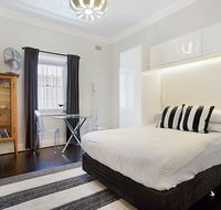 Unbeatably located Art Deco Surry Hills studio - Inverell Accommodation