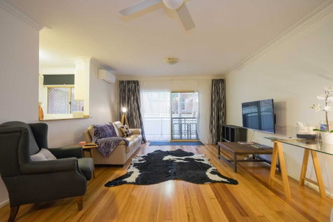 Urban Escape - Strathfield - Inverell Accommodation 0