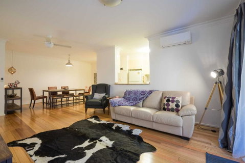 Urban Escape - Strathfield - Inverell Accommodation 1