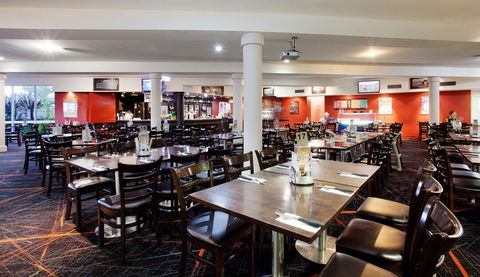 Vale Hotel - Inverell Accommodation 2