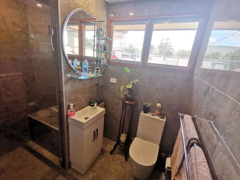 Victorian Terrace Sydney - Inverell Accommodation 3