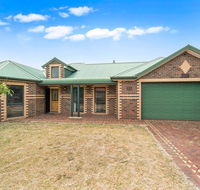 Villa di Morcone By the Bay - Inverell Accommodation