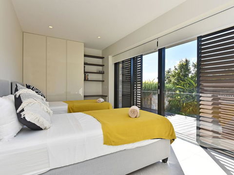 Villa Positano Waterside At Trinity Point - Inverell Accommodation 1