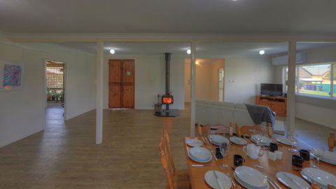 Village Stays Coldstream Gallery Bungalow - Inverell Accommodation 2