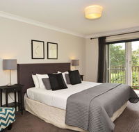 Villas Dodici Sleeps 12 Resort Condos located within Cypress Lakes Resort nothing is more central - Inverell Accommodation