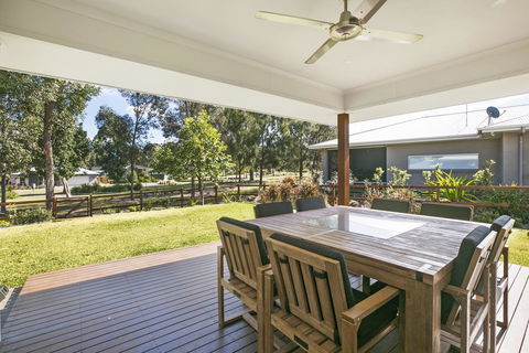 Vino E Golf - Inverell Accommodation 1