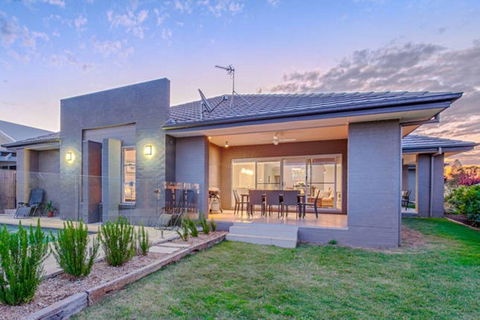 Vintage On The 8th - Inverell Accommodation 1