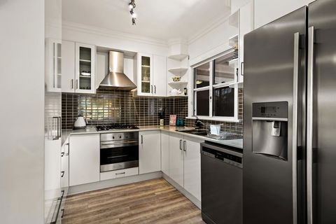 Viola House - Inverell Accommodation 2
