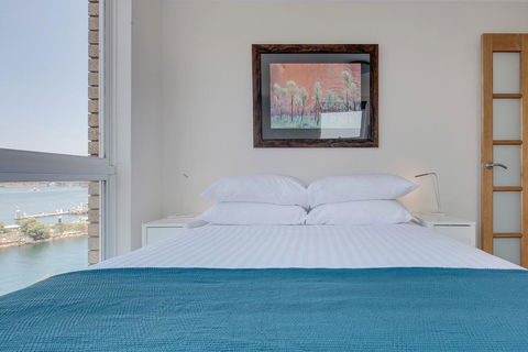 Wake Up To Sydney Harbour - Inverell Accommodation 2