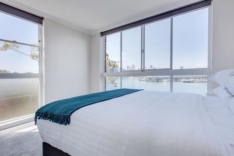 Wake Up To Sydney Harbour - Inverell Accommodation 3