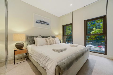Walking To Darling Harbour, ICC,QVB, Shopping Mall - Inverell Accommodation 3