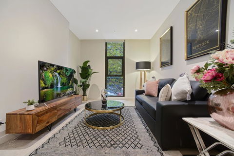 Walking To Darling Harbour, ICC,QVB, Shopping Mall - Inverell Accommodation 0
